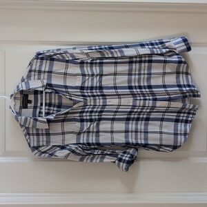 Women's Banana Republic Boyfriend Fit Button Up (s)
